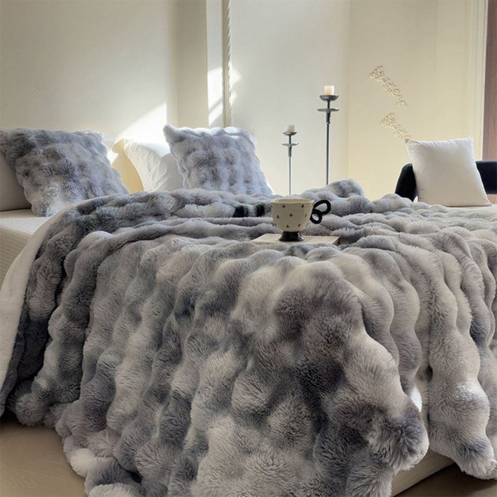 Luxuriöse Webpelz Kuscheldecke - Flauschige und stilvolle Bettüberdecke für Zuhause