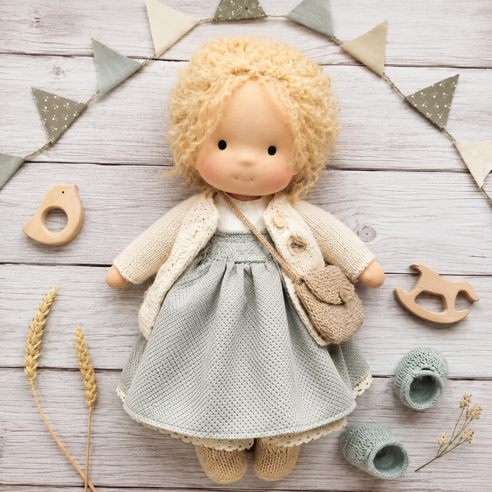 Waldorf-inspirierte Stoffpuppe 30 cm für Kinder Weiche Ragdoll Kuschelpuppe zum Spielen und Dekorieren