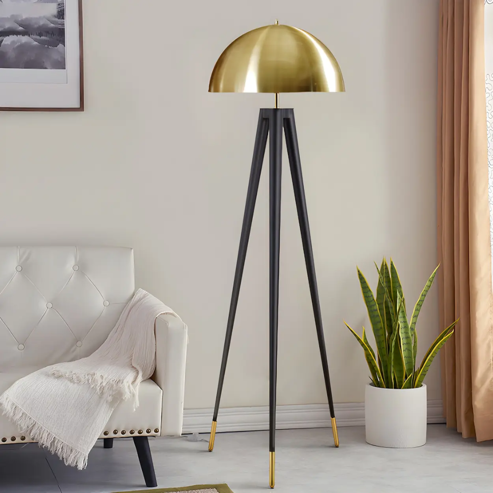 Dreibein-Stehlampe mit goldenem Kuppelschirm 165 cm – Designer-Stehleuchte für das Wohnzimmer