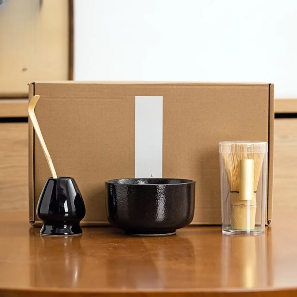 Matcha-Set 4-tlg – Handgefertigte Keramikschale, Halter, Bambusbesen (Chasen) & Bambus-Matcha-Löffel (Chashaku)