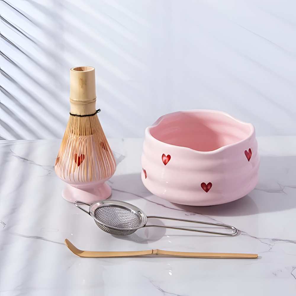 5-teiliges Matcha Set Rosa Herz – Japanisches Teeset mit Schale, Bambusbesen, Halter & Sieb