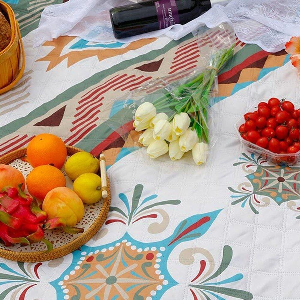 Wasserabweisende Picknickdecke 200 x 200 cm Faltbare Campingmatte aus Oxford-Gewebe mit Tragegurt für Strand und Outdoor