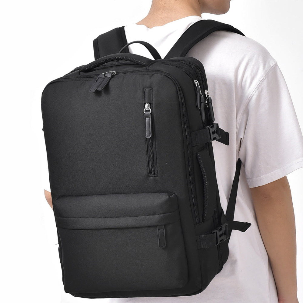 Erweiterbarer Handgepäck-Rucksack 46 × 30 × 16–26 cm – Wasserabweisender Laptop-Reiserucksack mit vielen Fächern