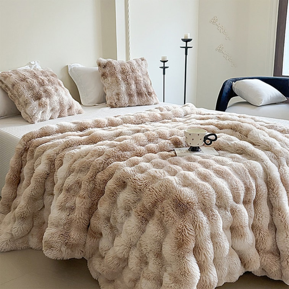 Luxuriöse Webpelz Kuscheldecke - Flauschige und stilvolle Bettüberdecke für Zuhause