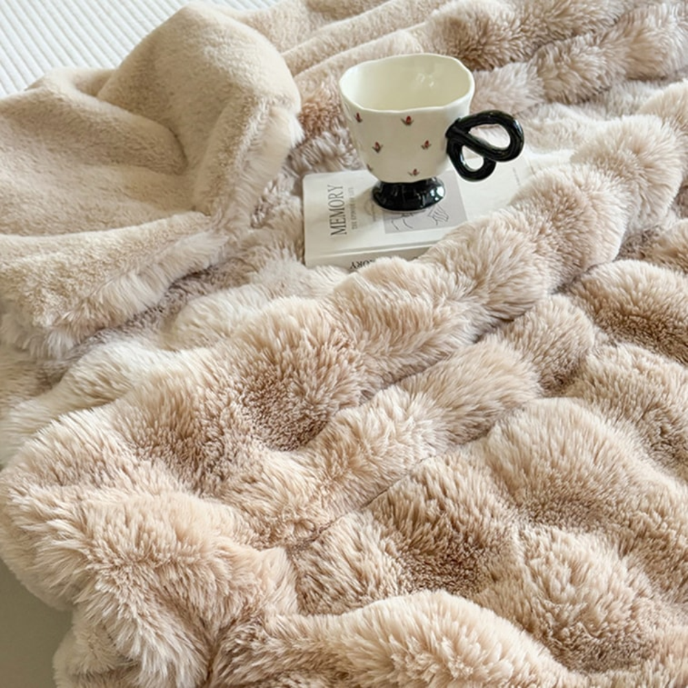 Luxuriöse Webpelz Kuscheldecke - Flauschige und stilvolle Bettüberdecke für Zuhause