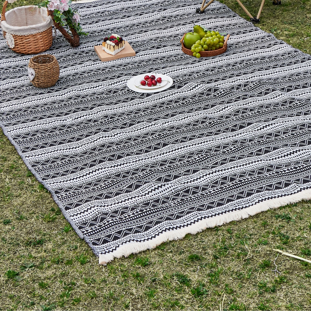 Boho Picknickdecke Outdoor Gewebte Stranddecke Schwarz Weiß mit Streifenmuster für Camping Garten Reise