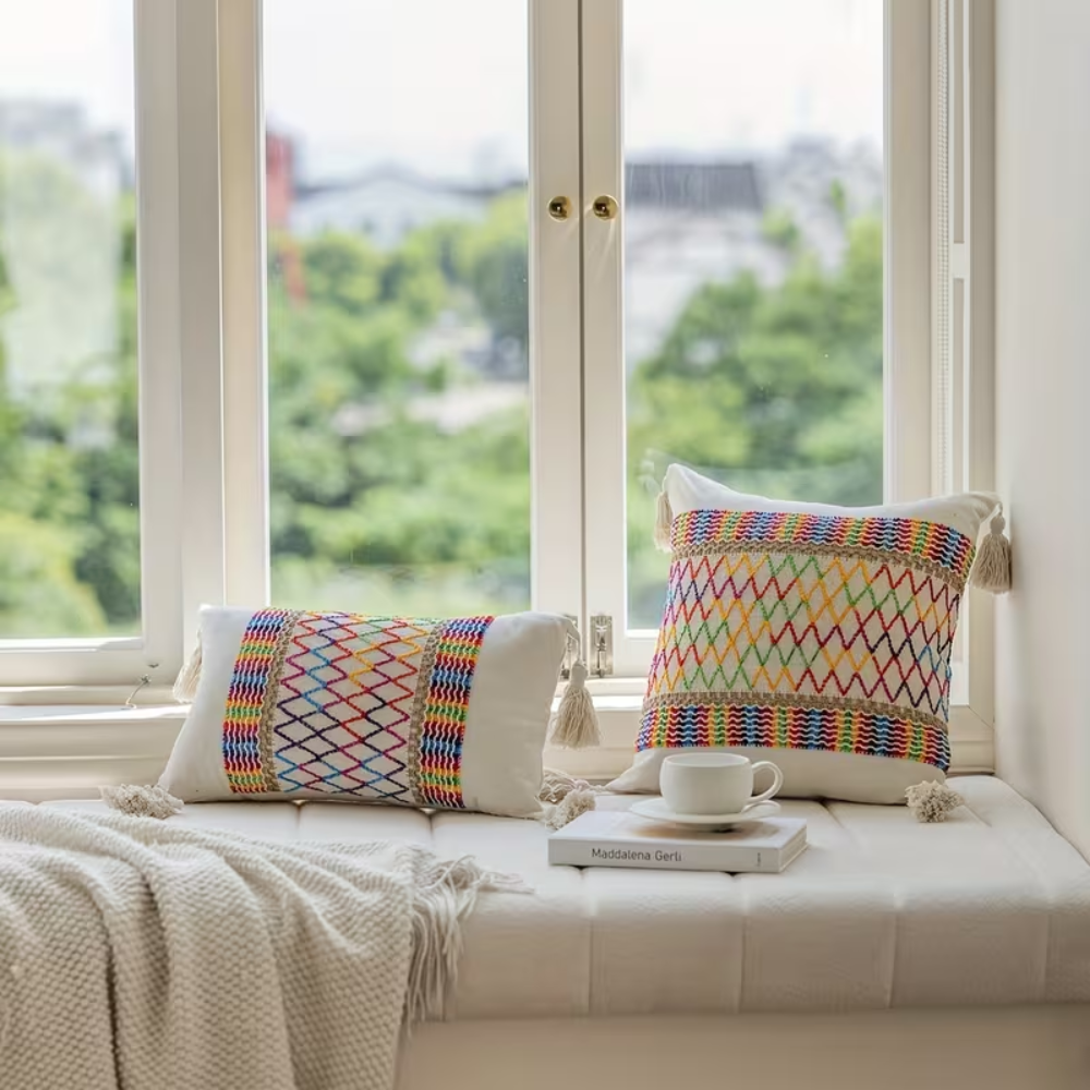 Boho Kissenbezug mit Quasten – Dekorativer Sofakissenbezug mit Stickmuster für Sofa, Bett & Wohnzimmer