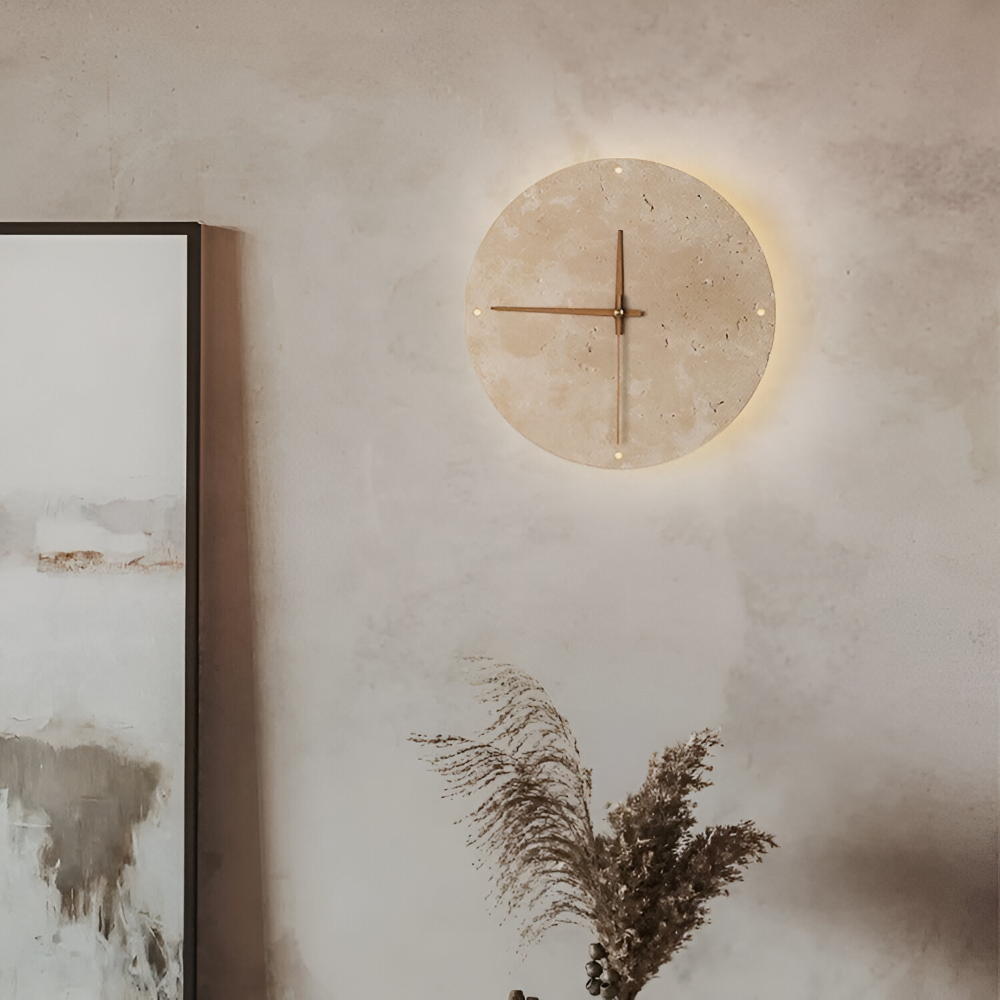 Zeitgenössische Runde LED-Wanduhr - Moderne Wanduhr mit gelbem Travertin- und Holzdesign für die Wohnraumdekoration