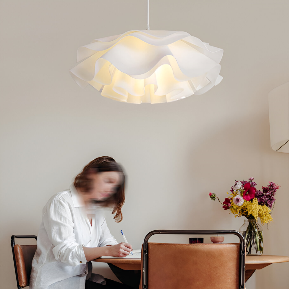 CorollaFlash Pendelleuchte – Elegante Designer-Hängelampe mit Blütenblatt-Optik