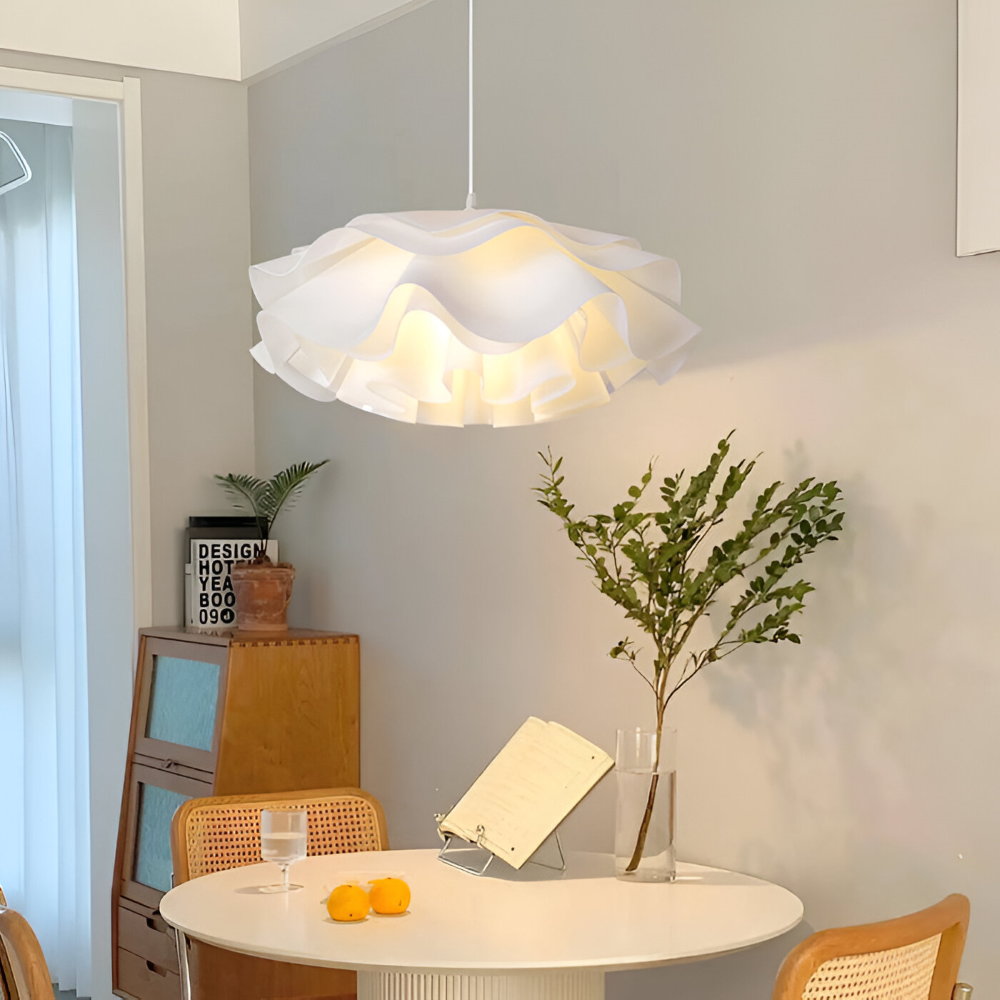 CorollaFlash Pendelleuchte – Elegante Designer-Hängelampe mit Blütenblatt-Optik