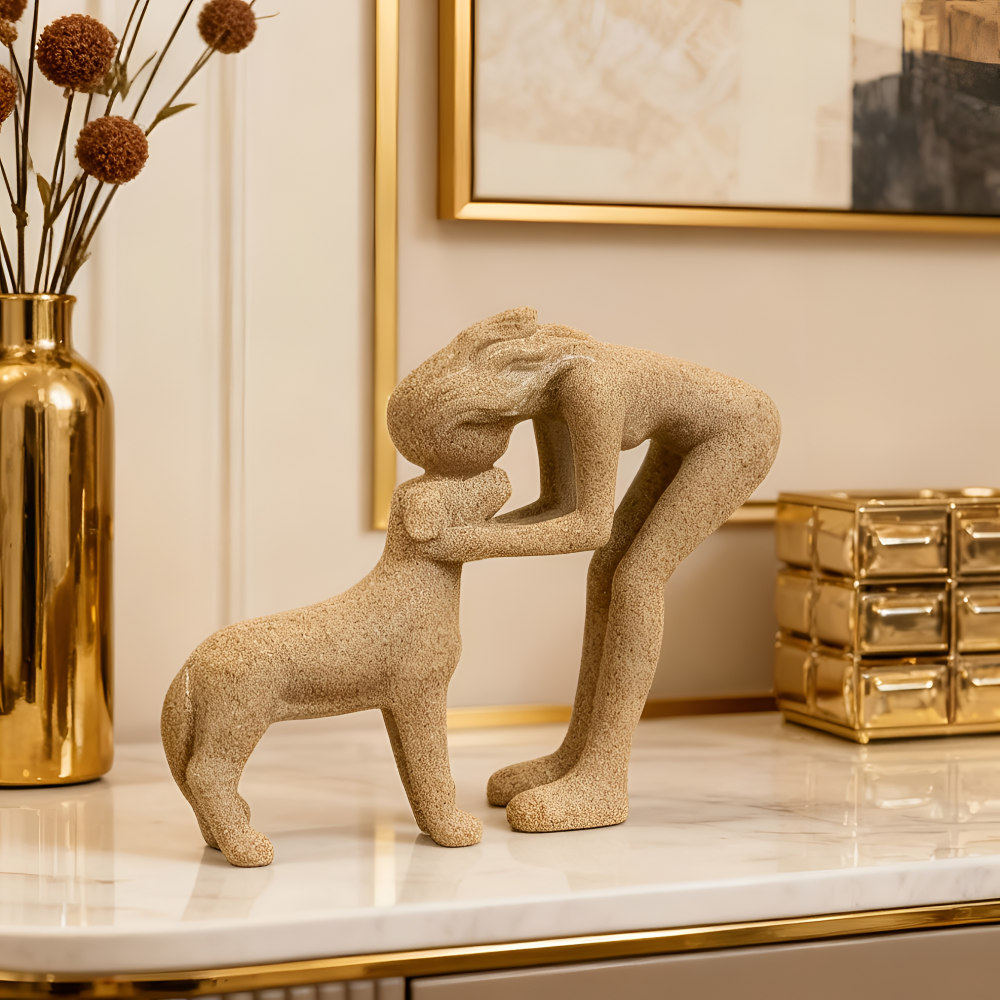 Dekofigur Frau mit Hund aus Kunstharz – Moderne Skulptur Sandstein-Optik 17cm – Geschenk für Hundebesitzer & Tierliebhaber