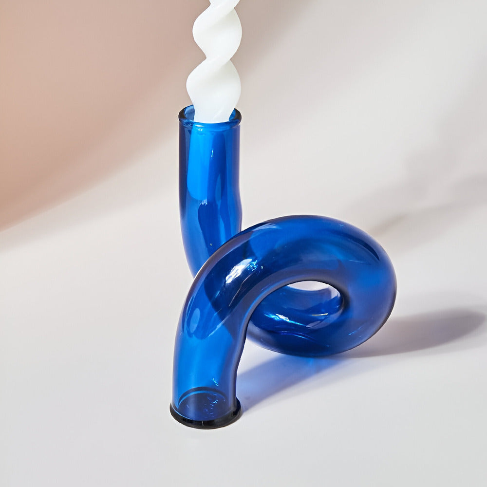 Elegante Glasvase mit integriertem Kerzenhalter für stilvolle Tischdekoration