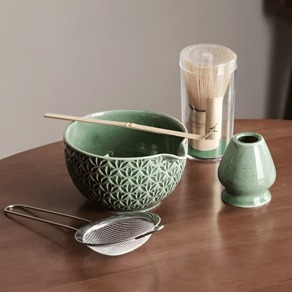 Elegantes Matcha Tee Set Grün - Japanisches Teezeremonie Set aus Keramik & Bambus – Matcha Schale (500ml), Besen & Sieb, 5/6-teilig