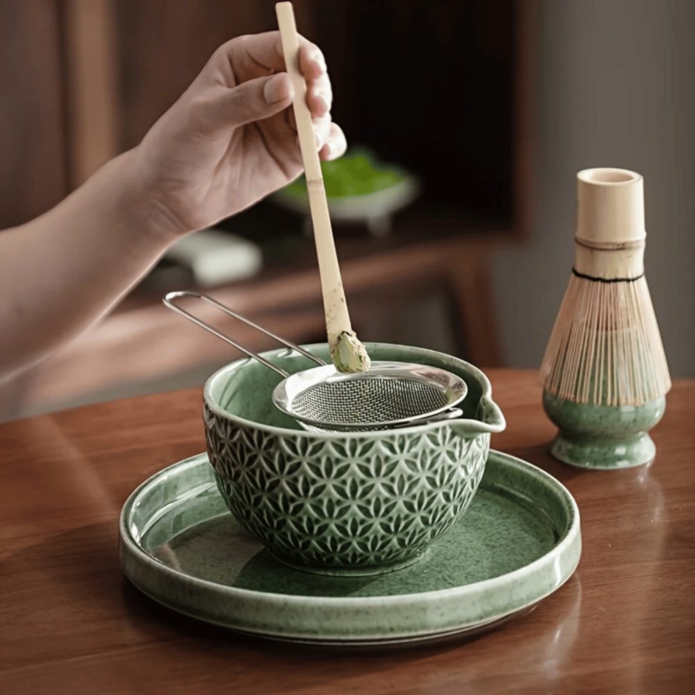 Elegantes Matcha Tee Set Grün - Japanisches Teezeremonie Set aus Keramik & Bambus – Matcha Schale (500ml), Besen & Sieb, 5/6-teilig