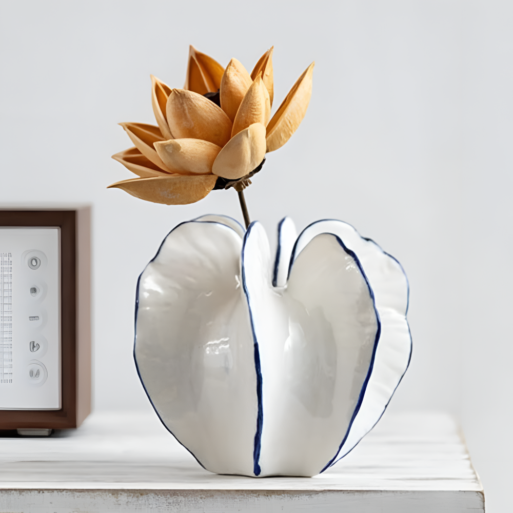 Elegante Keramikvase - Moderne Porzellan Dekoration in Weiß für Stilvolles Zuhause