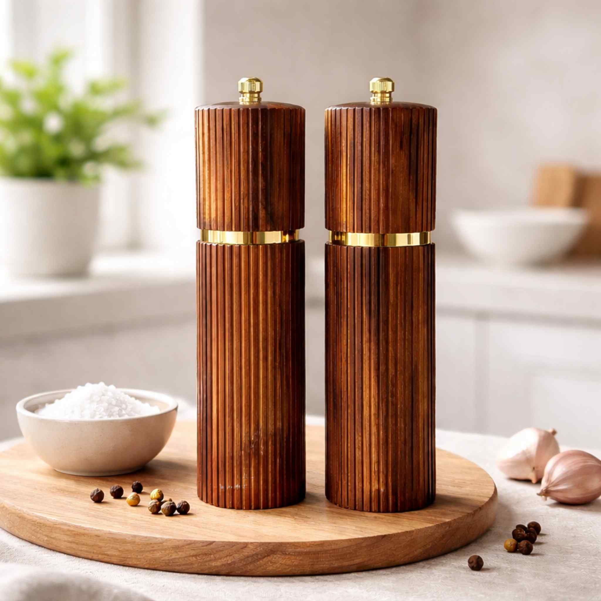 Elegantes Gewürzmühlen-Set 21,6 cm – Hochwertige Akazienholz-Pfeffermühlen mit Keramikmahlwerk für die Küche 0