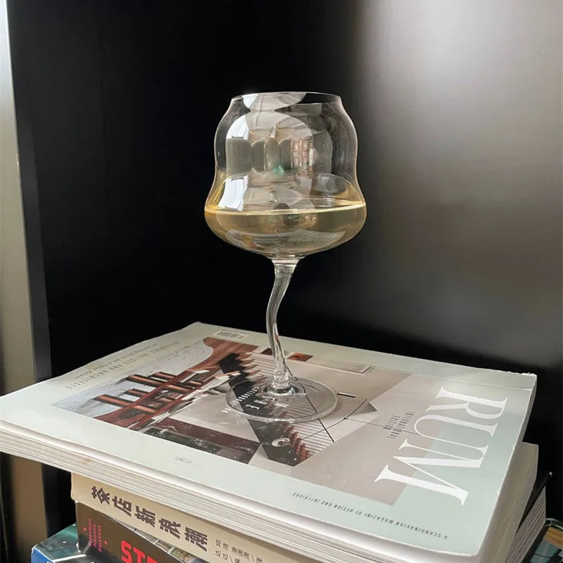 Elegantes Retro Weinglas - Gebogenes Glas für Cocktail, Whisky und Kaffee 2