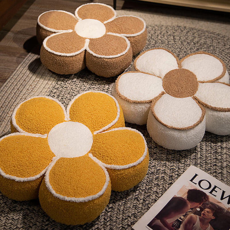 Gemütliches Dekokissen - Hautfreundliches Teddyfleece mit Blumenmuster für Wohnräume 1