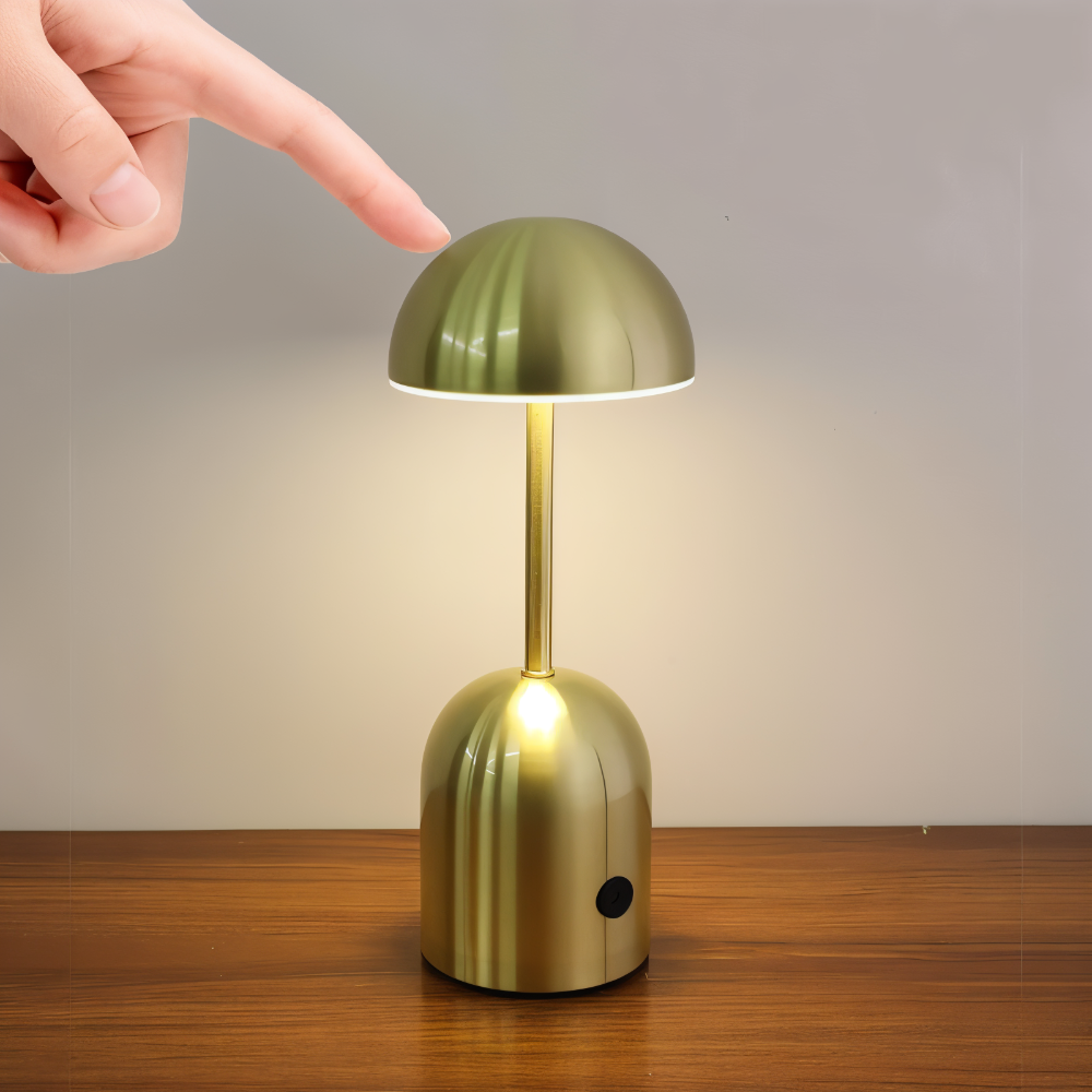 HalfOrb Tischleuchte - Elegante Metallic Kuppel LED Lampe