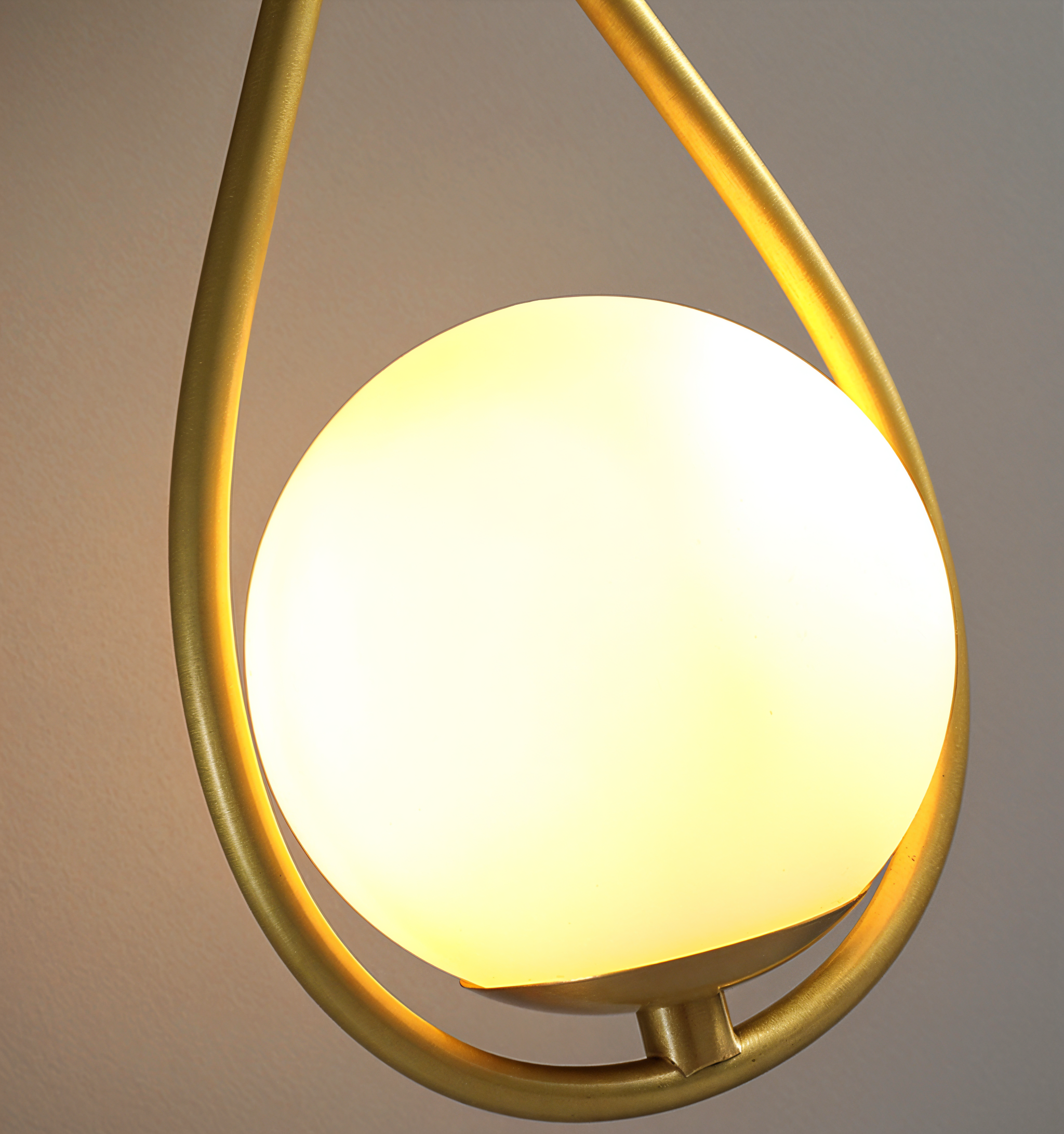 ArtLoop Wandleuchte - Teardrop Frosted Glass Wandlampe - Sphere Wandlampe Design - Artistic Wandleuchten LED