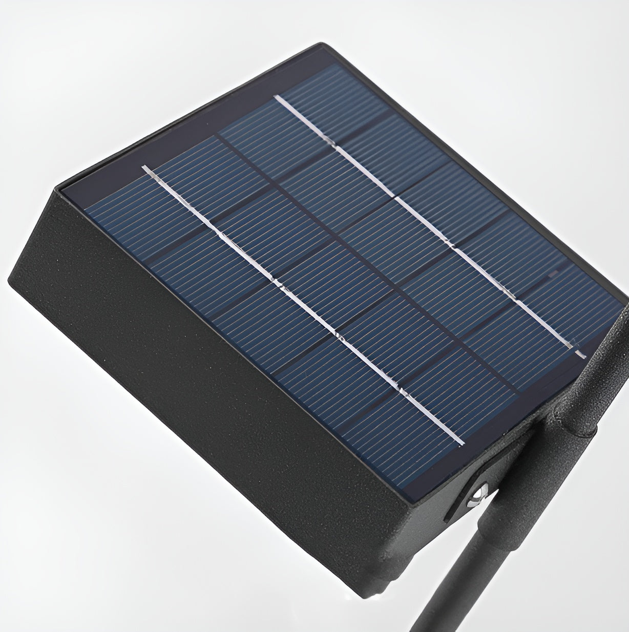 AuraShine - Moderne solarbetriebene Außenlampen