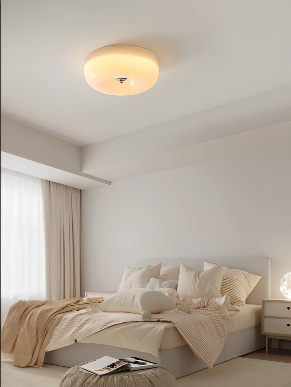 BauhausGleam - Creme Glas Deckenleuchte - Runde LED-Anbauleuchte