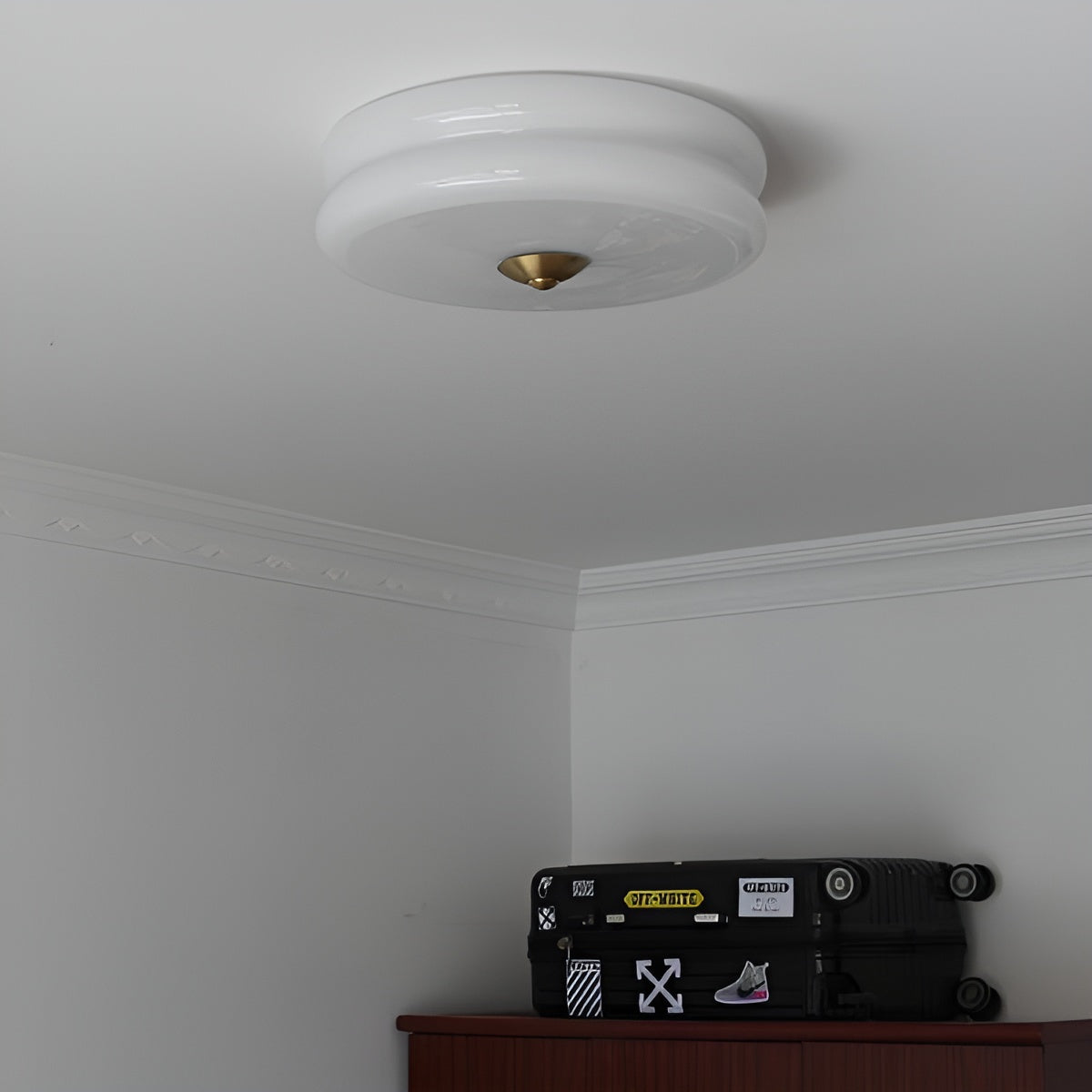 BauhausGleam - Creme Glas Deckenleuchte - Runde LED-Anbauleuchte