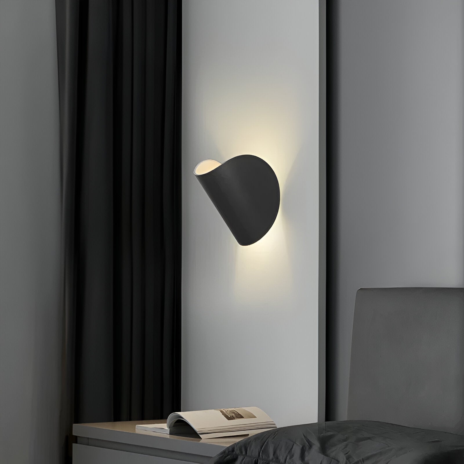 Twist Wandleuchte - Drehbare Wandleuchte aus Metall - Curve Wandleuchter