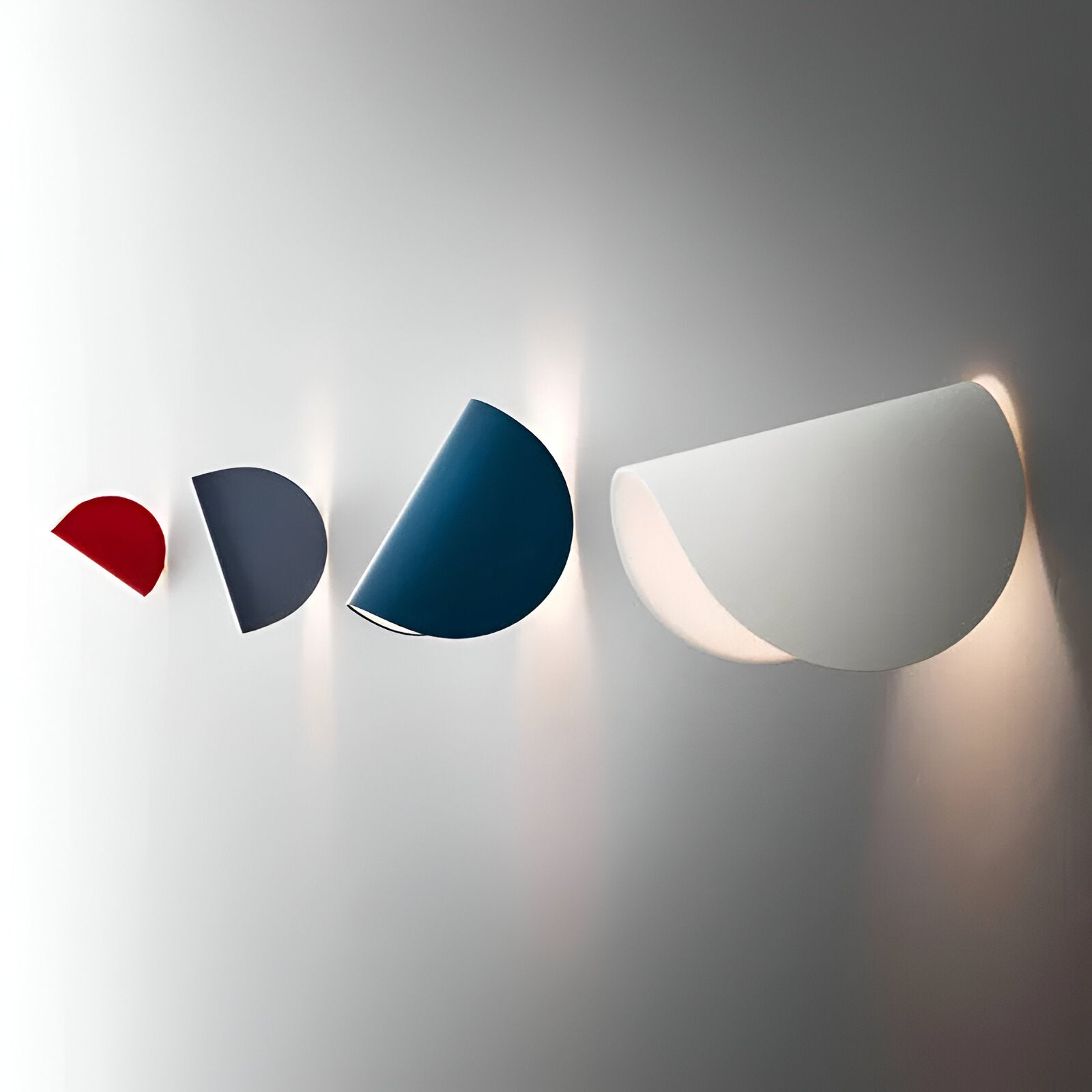 Twist Wandleuchte - Drehbare Wandleuchte aus Metall - Curve Wandleuchter