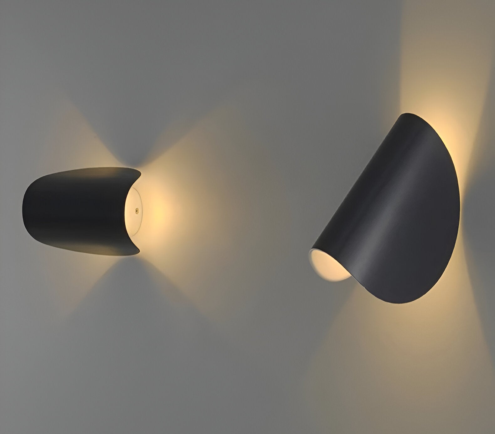 Twist Wandleuchte - Drehbare Wandleuchte aus Metall - Curve Wandleuchter