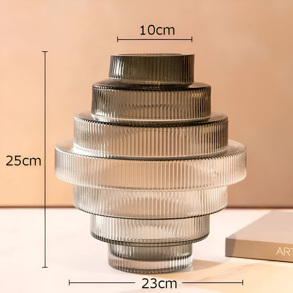 Elegante Amberglas-Vase - Zeitgenössisches Dekorationsstück für stilvolle Wohnräume