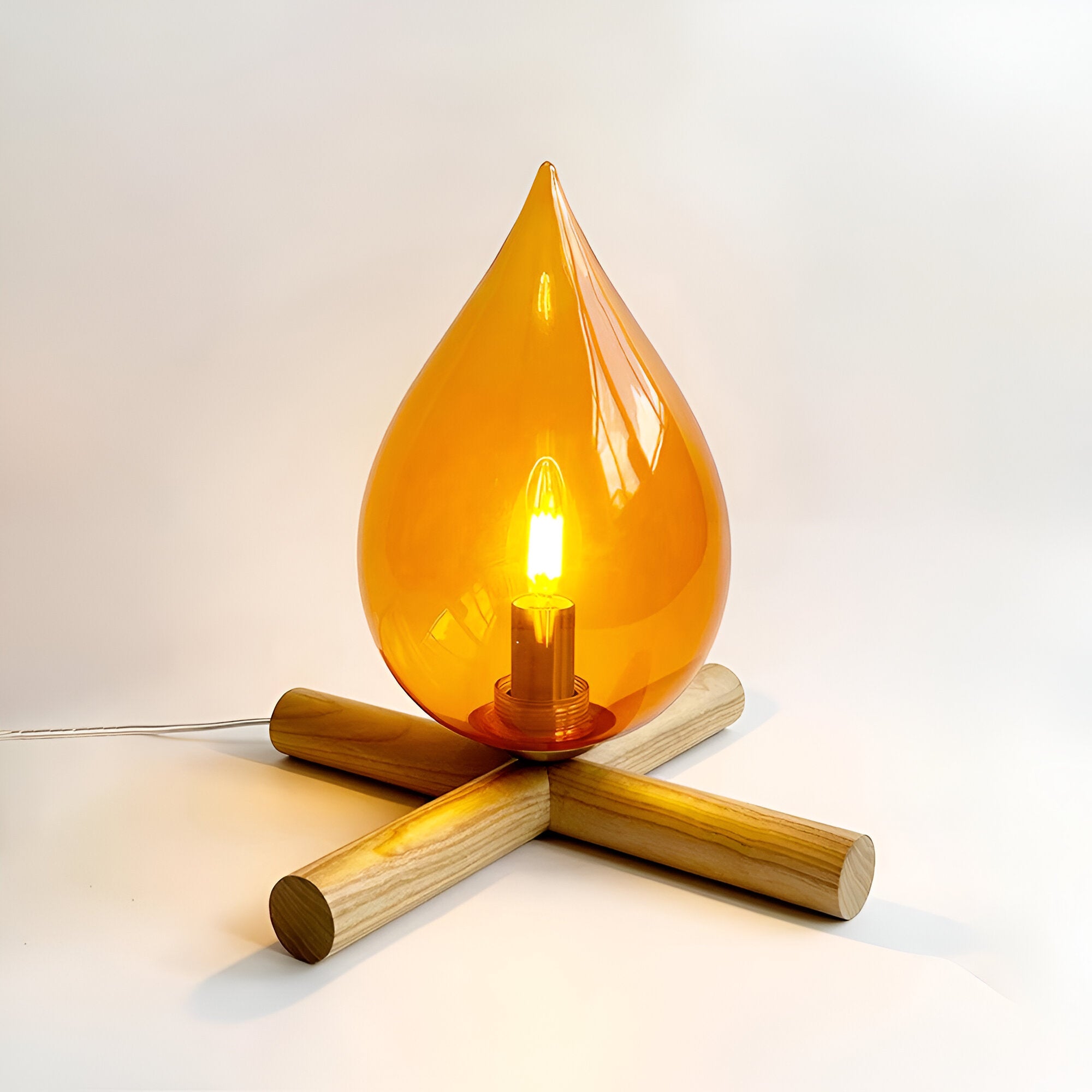 FireFlare Tischlampe - Lagerfeuer Flamme Lampe LED mit Holzsockel