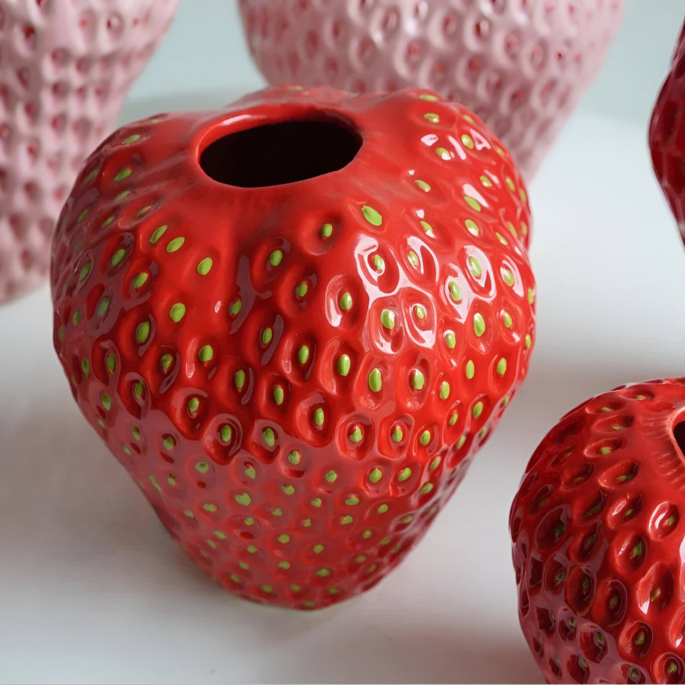 Handgefertigte Erdbeer-Keramik-Blumenvase – Elegante Wohnkultur