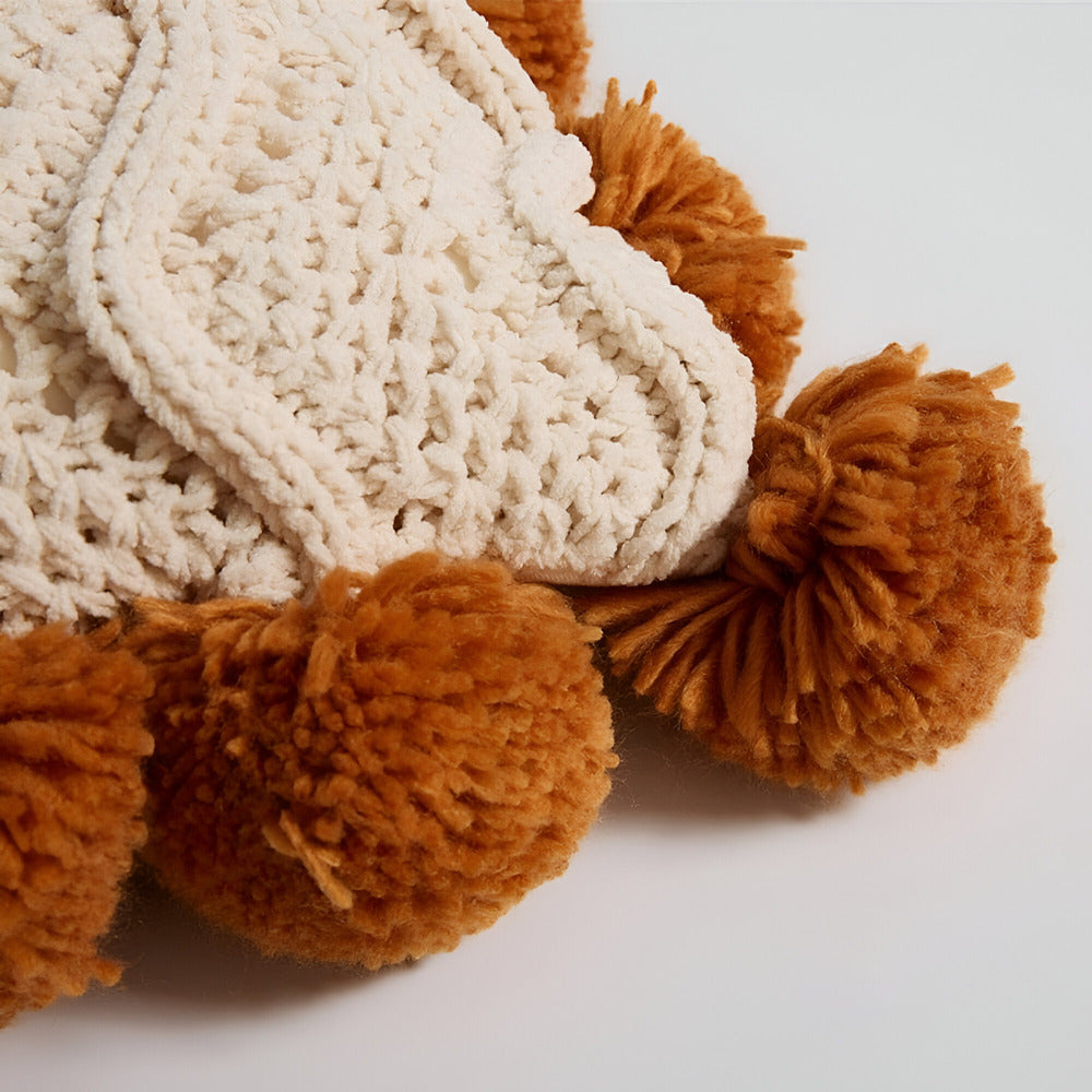 Kissenbezug mit Quasten – Stilvolles Strickdesign für Ihr Zuhause