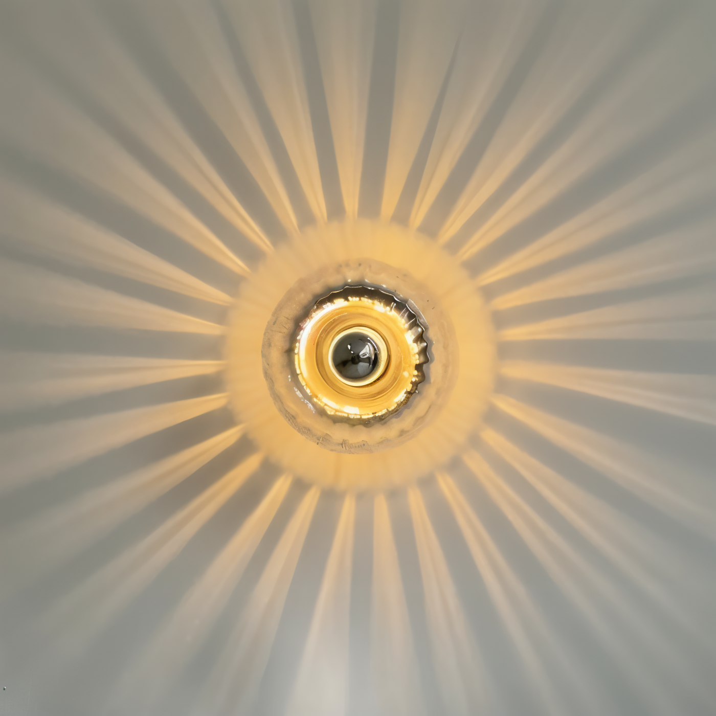 KnobRay Wandleuchte - Gerippte Glaswandleuchte - Bauhaus Wandlampe