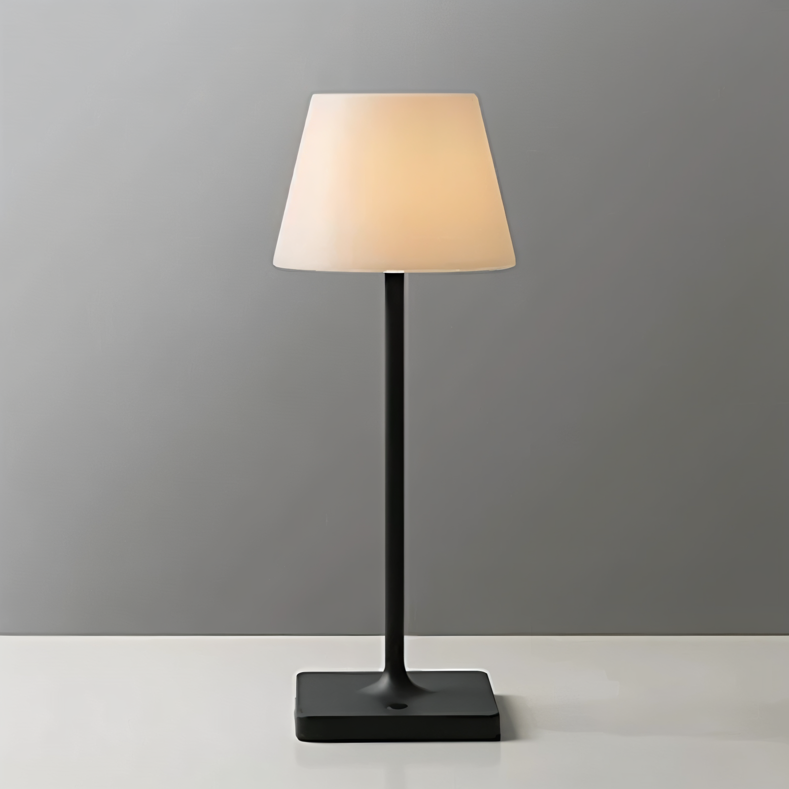 LightFlex Tischleuchte - Kabellose Tischleuchte für Grenzenloses Ambiente