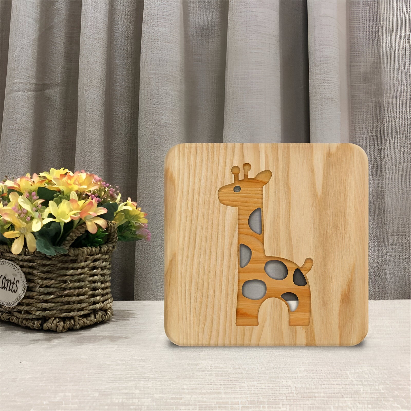 LumaCarve - Giraffe LED Nachttischlampe aus Holz