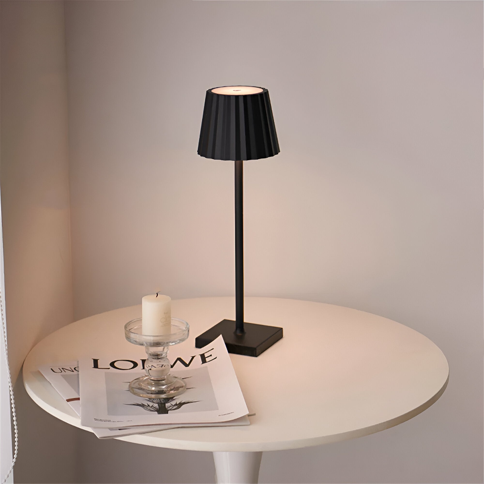 LuminaTouch - Steuerbare, Wasserdichte, Wiederaufladbare, Kabellose LED-Tischlampe