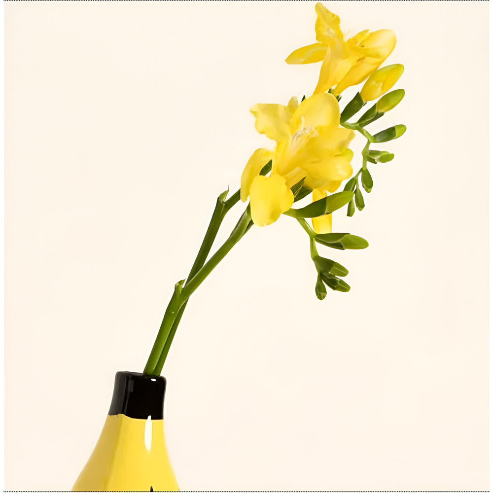 Moderne, Bananenförmige dekorative Vase für stilvolle Wohnkultur
