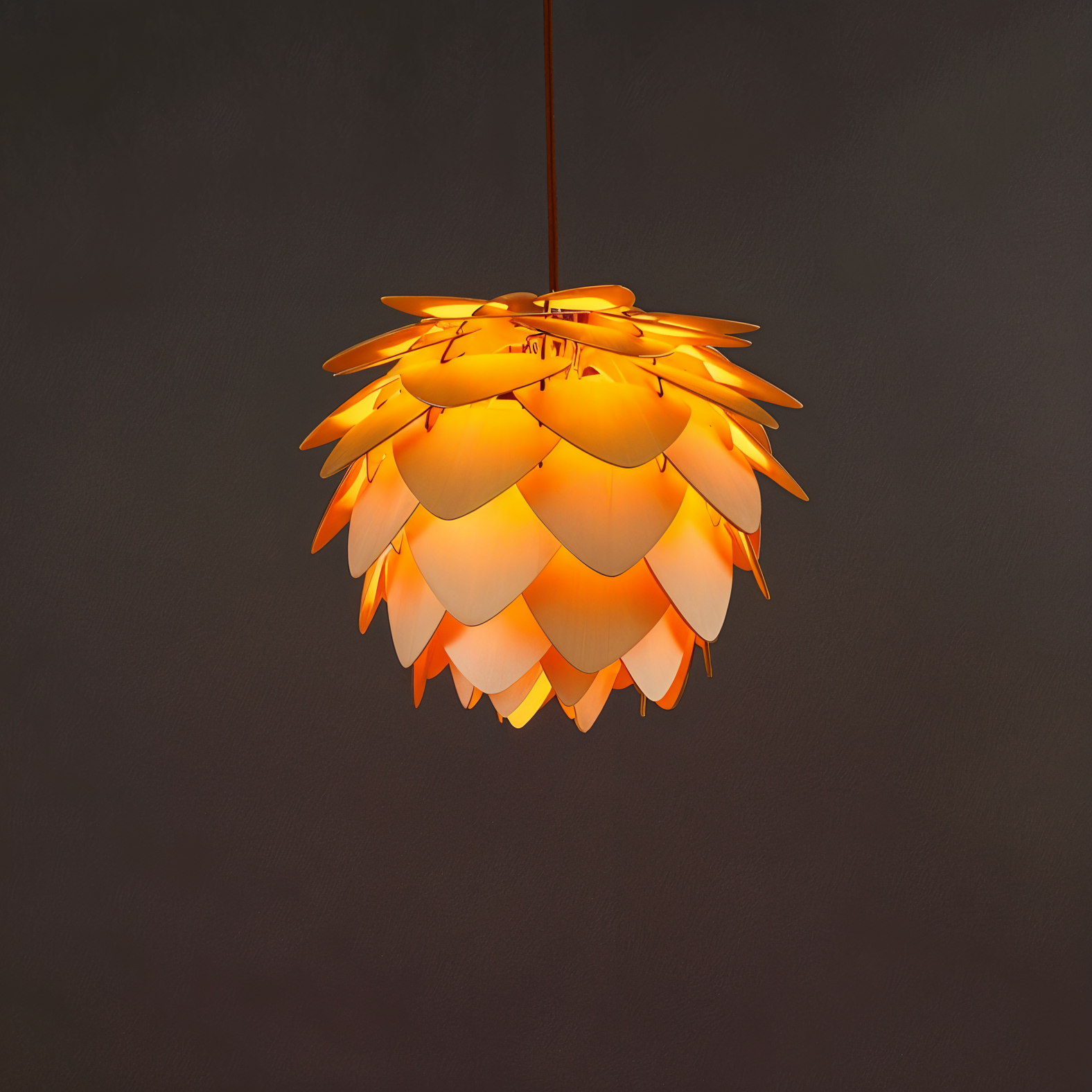 Rustikale Kiefernzapfen-Hängeleuchte - Handgefertigte Kiefernzapfen-Lampe