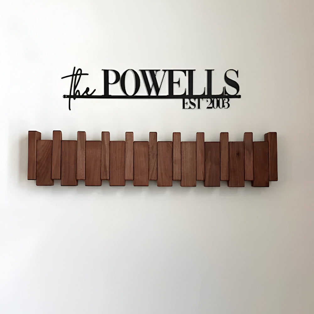 Schicker Holzkleiderhaken im Klavierdesign - Moderne Aufbewahrungslösung für den Eingangsbereich