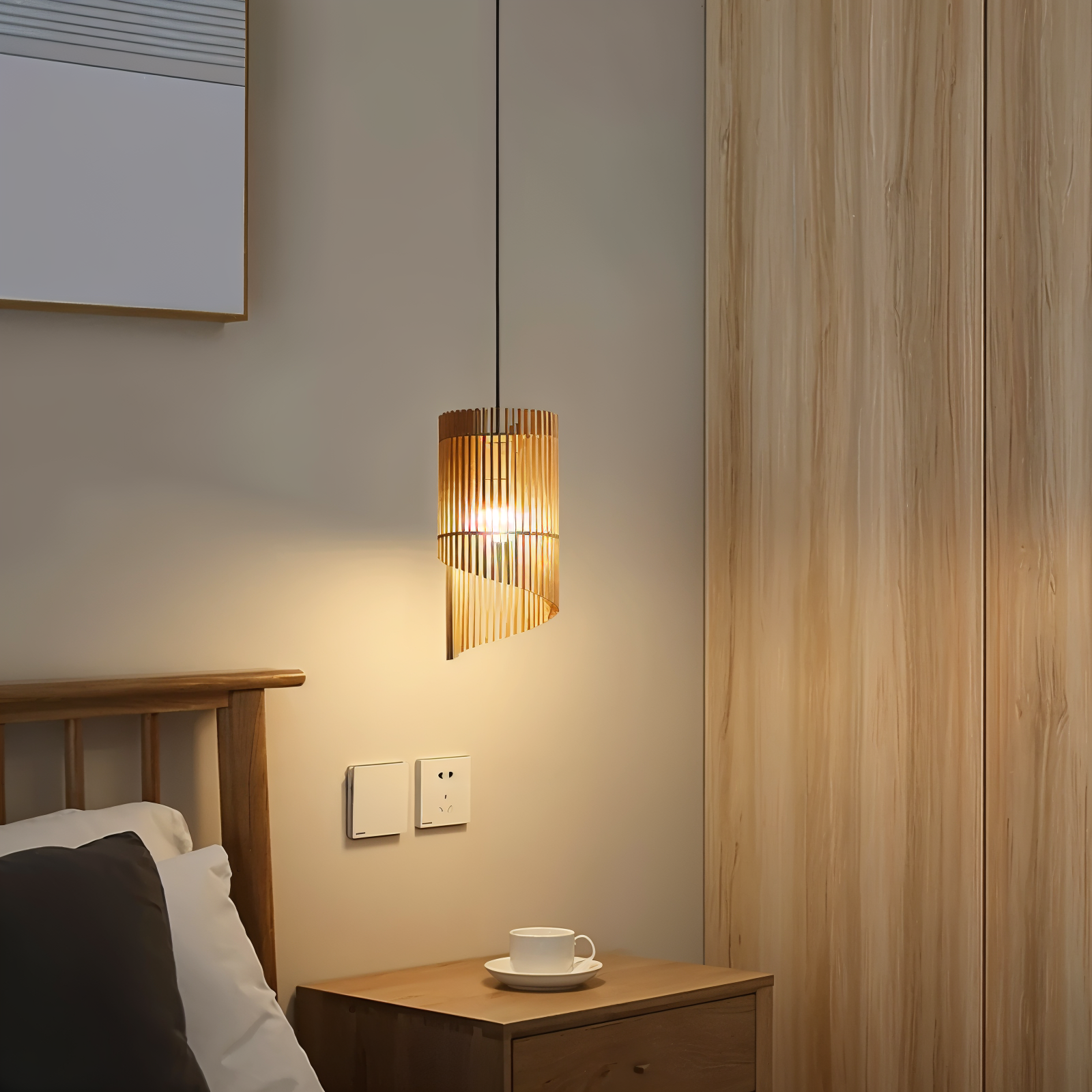 SpiraWood Pendelleuchte - Kunstvolle Zylindrische Holzleuchte