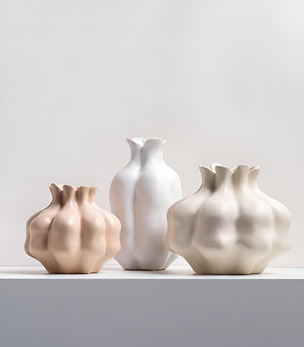 Stilvolle Cremefarbene Granatapfel Vase aus Keramik – Kunstvolle Wohnraumdekoration