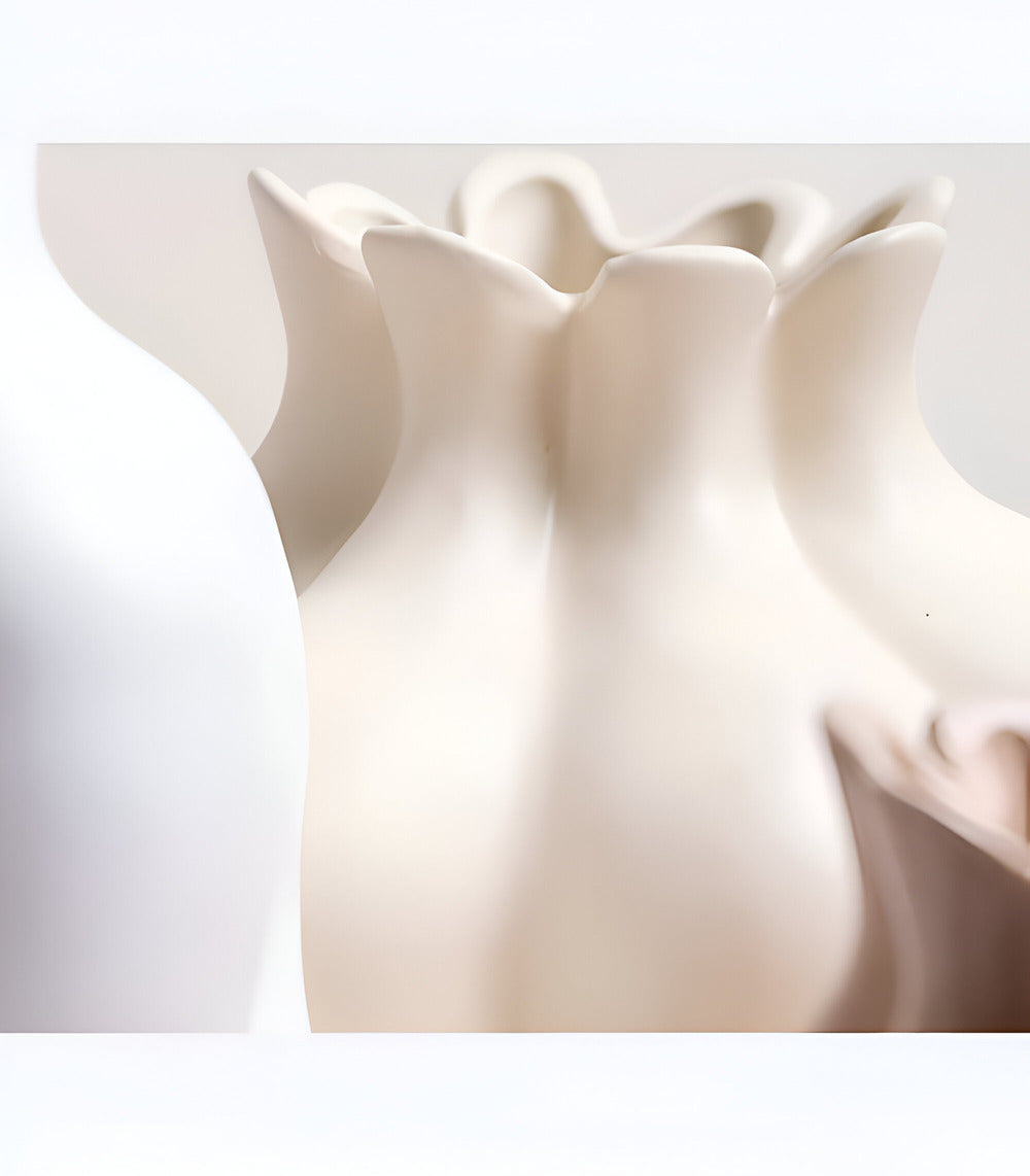 Stilvolle Cremefarbene Granatapfel Vase aus Keramik – Kunstvolle Wohnraumdekoration