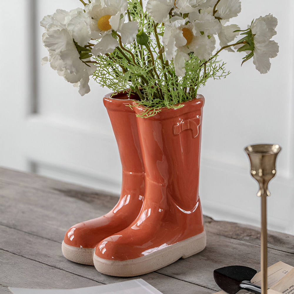 Stylische Keramikvase mit einzigartigem Stiefeldesign – dekorative Blumenvase für modernes Wohnambiente
