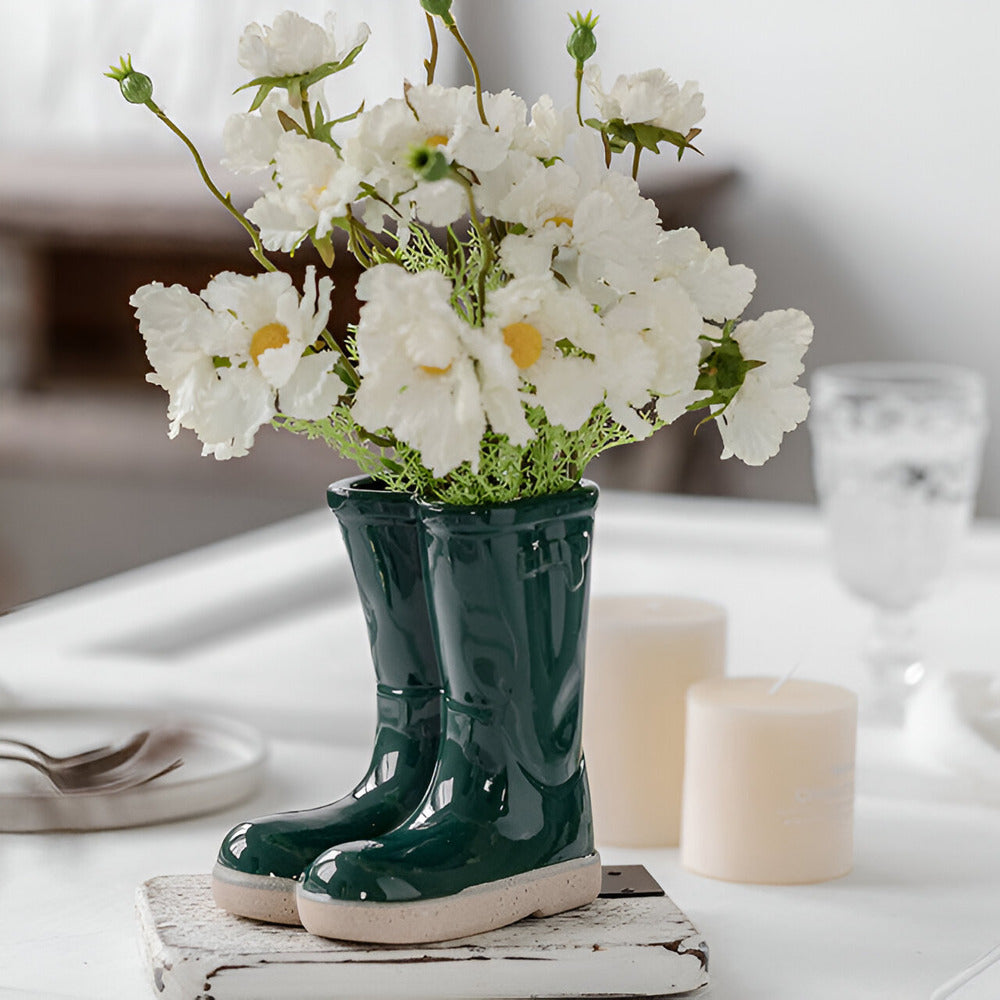 Stylische Keramikvase mit einzigartigem Stiefeldesign – dekorative Blumenvase für modernes Wohnambiente