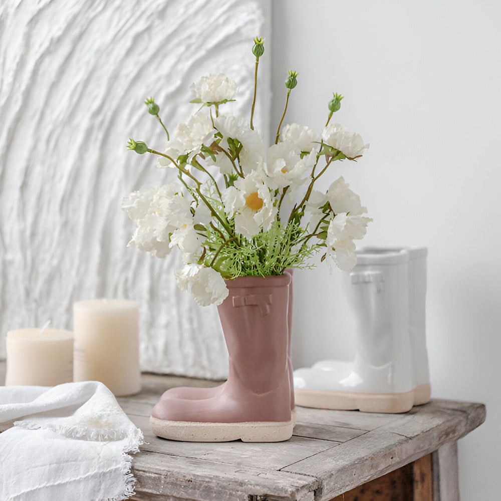 Stylische Keramikvase mit einzigartigem Stiefeldesign – dekorative Blumenvase für modernes Wohnambiente