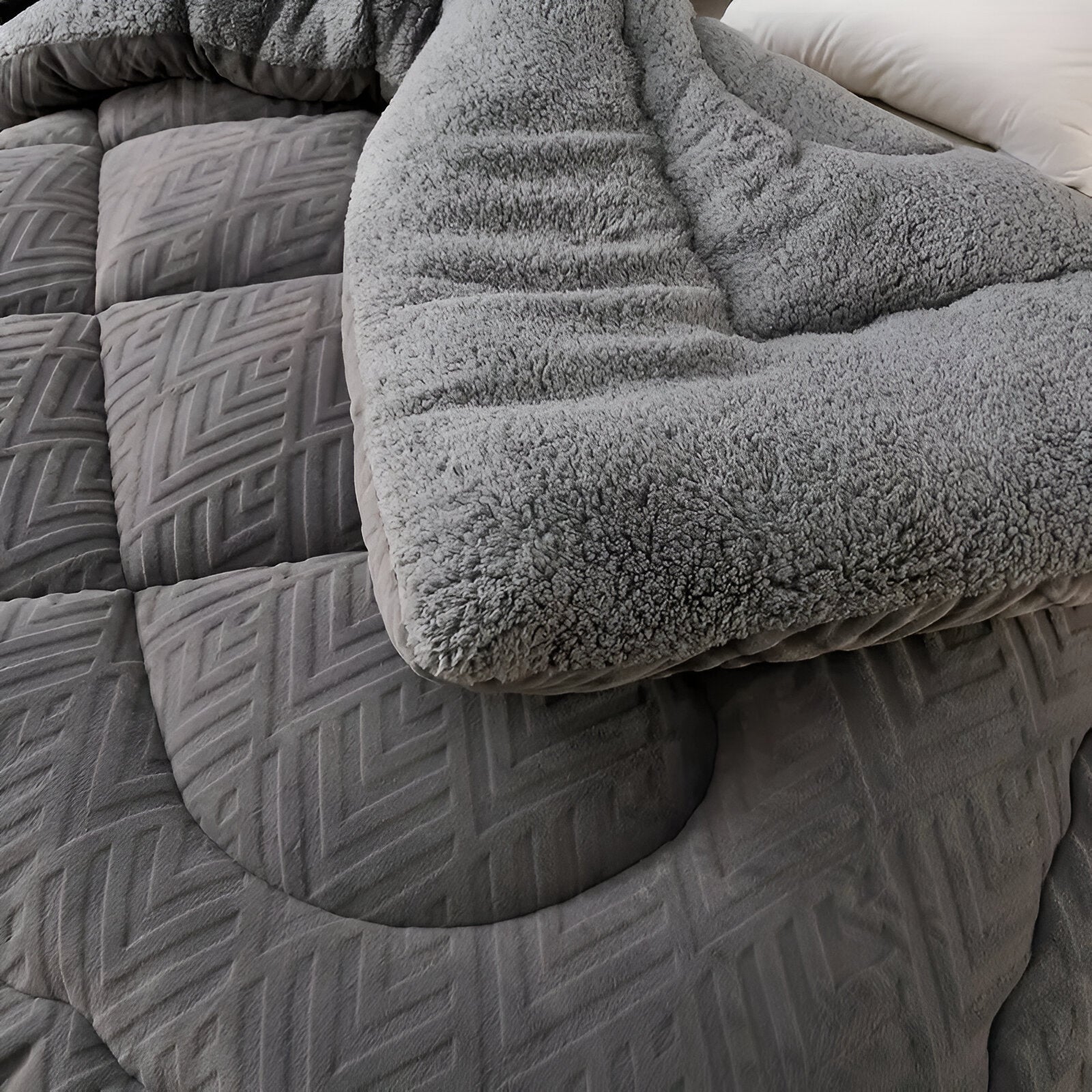 Ultra Fluff Bettdecke - Maschinenwaschbar Doppelseitige Plüschbettdecke für alle Jahreszeiten - Stylische Fleece Bettdecke