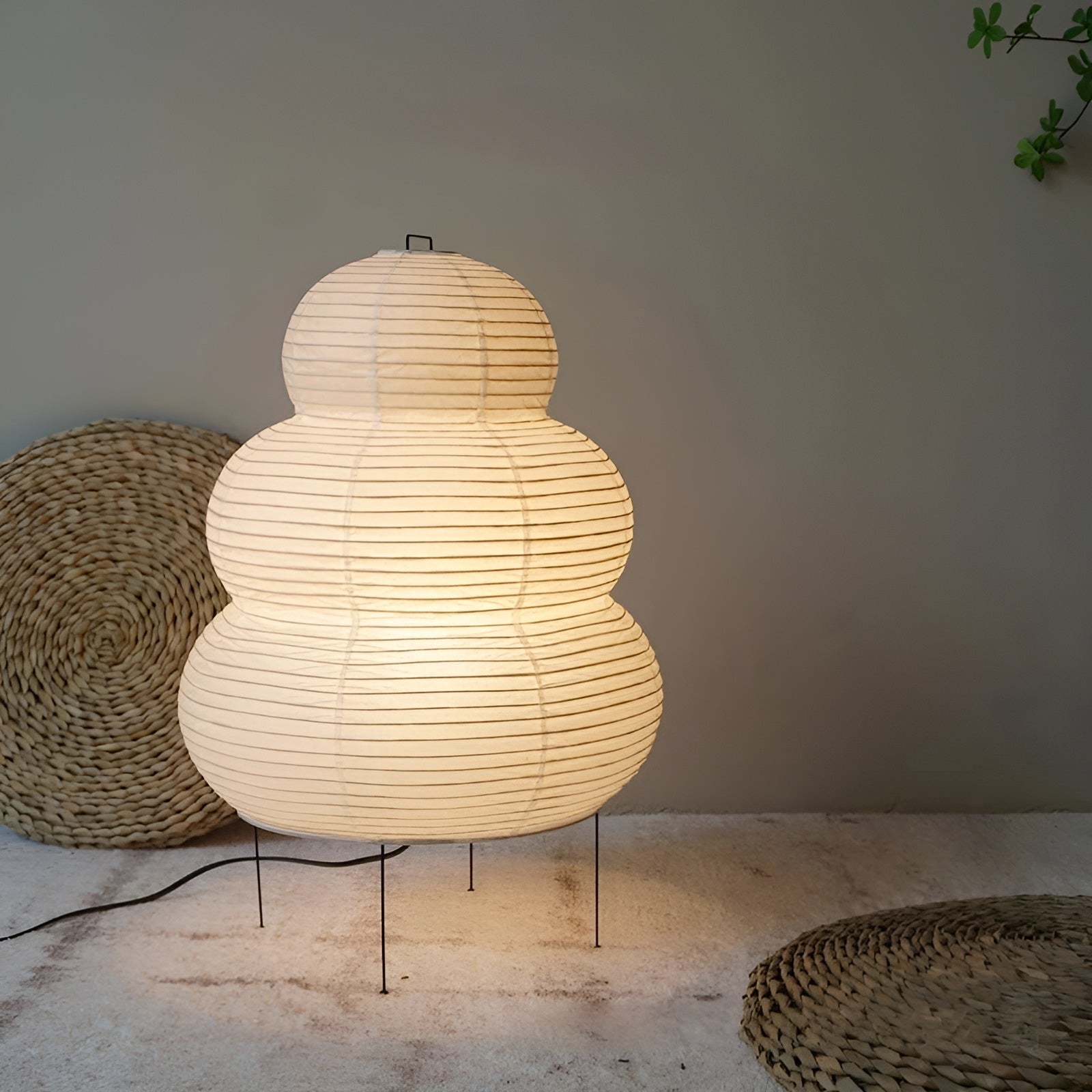 Zen Glow - Japanisch-inspirierte Stehlampe aus Reispapier