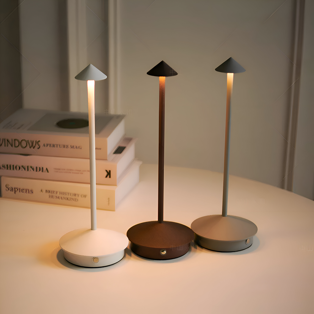IllumeCone Tischlampe - Kabellose, Dimmbare, Wasserdichte Schreibtischlampe